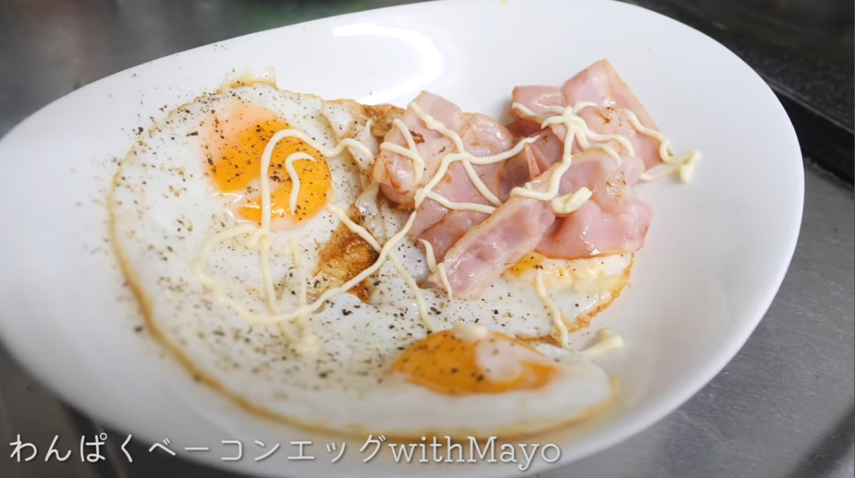 わんぱくベーコンエッグ with Mayo（ケトジェニックレシピ）
